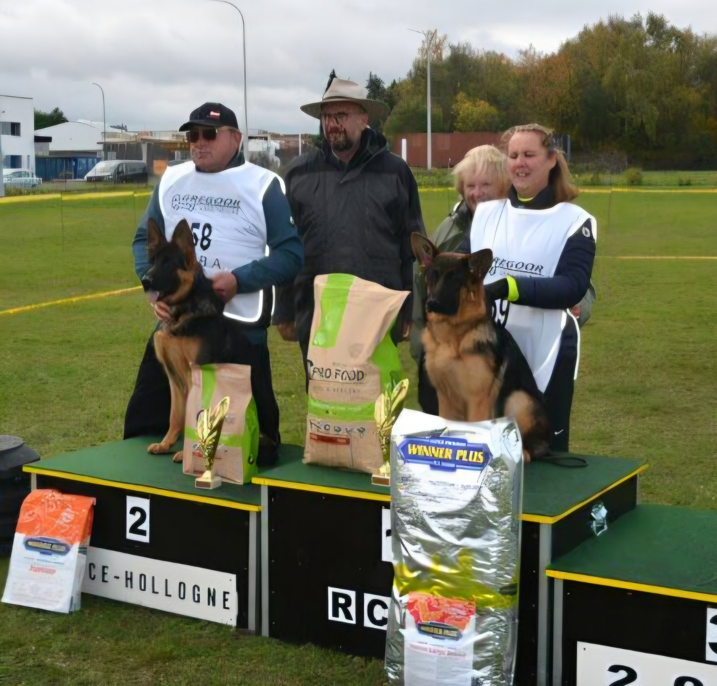26/10/2025 L'exposition des titres à Grâce-Hollogne